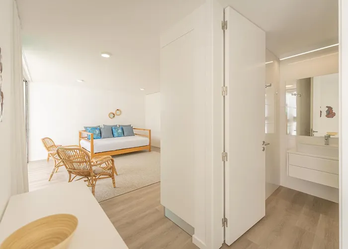 Oceanside West * Ponta Delgada