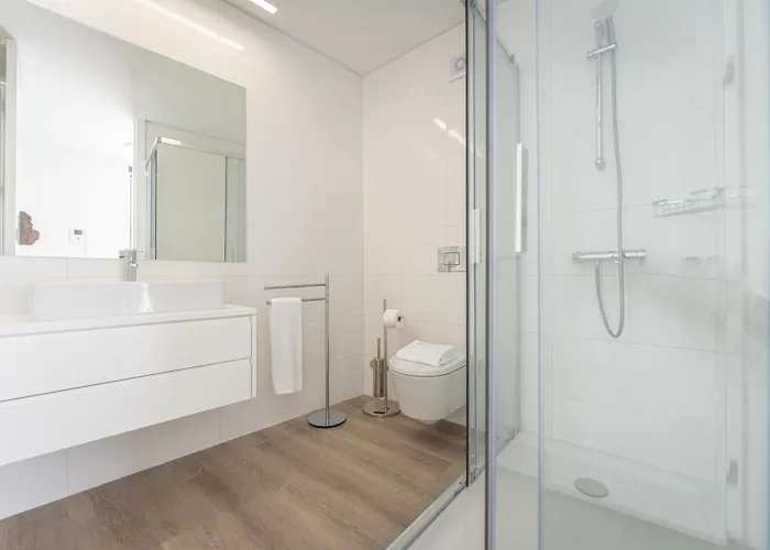 Oceanside West Apartment