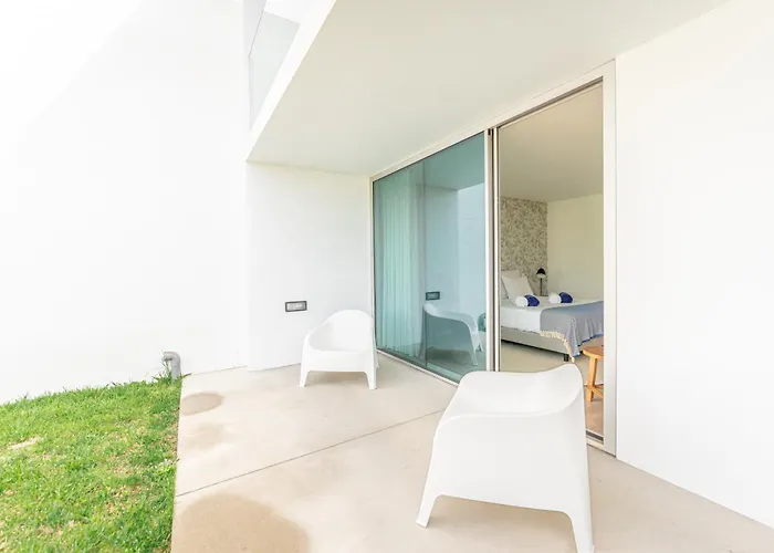 Oceanside West Ponta Delgada (Sao Miguel)