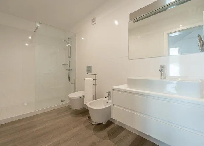 Oceanside West Apartment