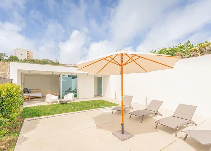 Oceanside West Apartment *